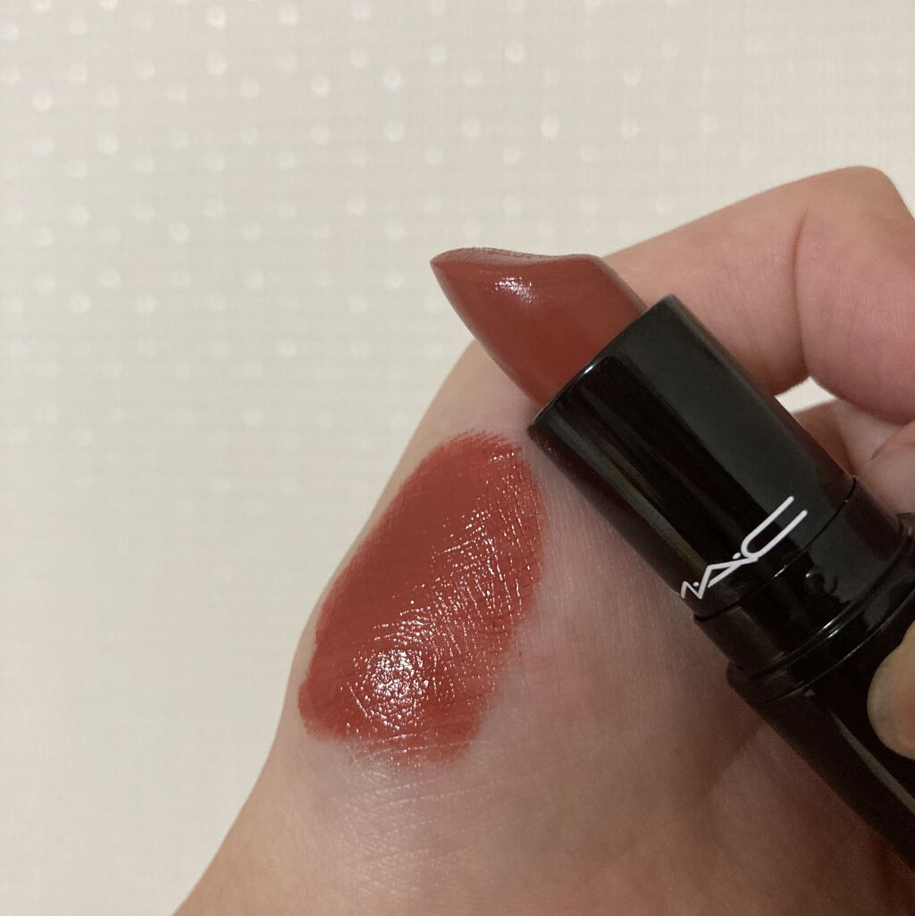 ラブ ミー リップスティック /M・A・C/口紅を使ったクチコミ（2枚目）