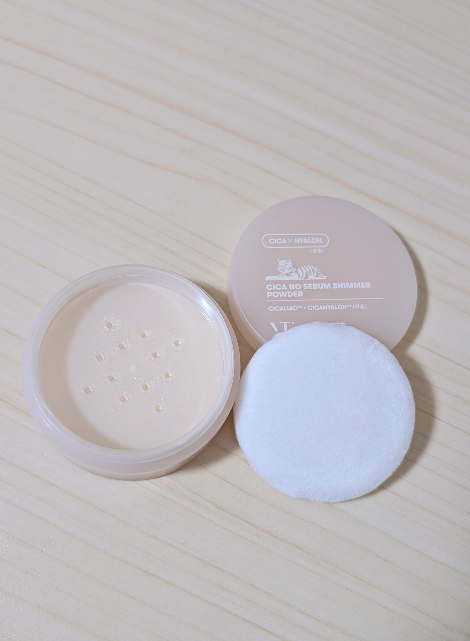 CICA ノーセバムシマーパウダー/VT/ルースパウダーを使ったクチコミ（2枚目）