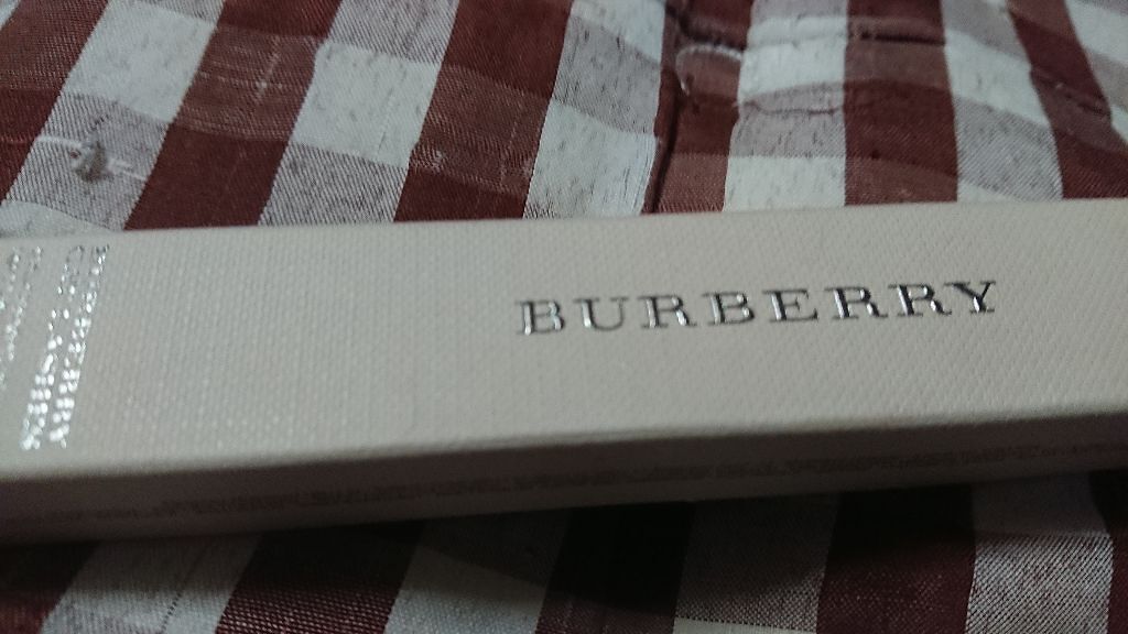 Burberry Beauty バーバリー キャットラッシュマスカラのクチコミ「綺麗なつけ具合で、しっかりダマにならずつけられます。
広がったきれいな形を保つことが出来ます～.....」（1枚目）