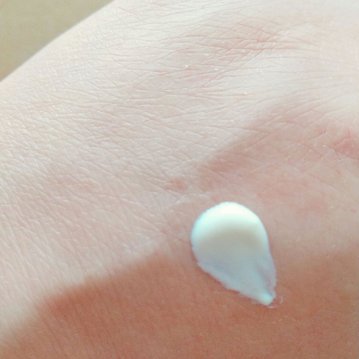 シルキー デイ エッセンス UV/to/one/日焼け止めローションを使ったクチコミ（2枚目）