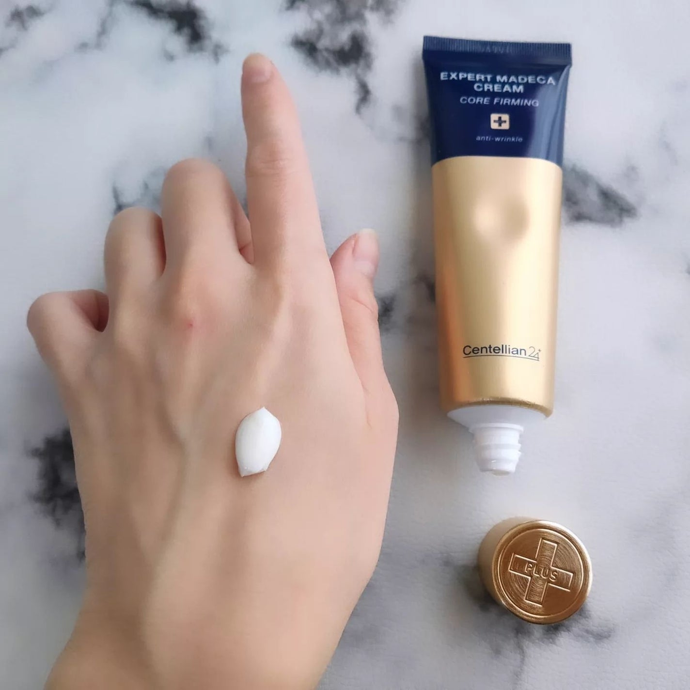 エキスパートマデカクリーム (コアファーミング)/センテリアン24/フェイスクリームを使ったクチコミ(4枚目)