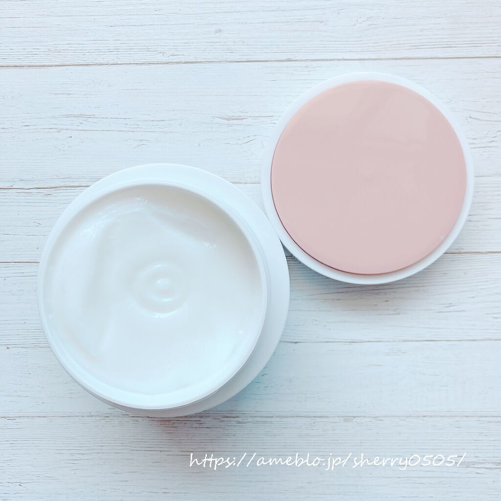 くせ・うねり集中ケアマスク/エッセンシャル flat/ヘアマスク・ヘアパックを使ったクチコミ（1枚目）