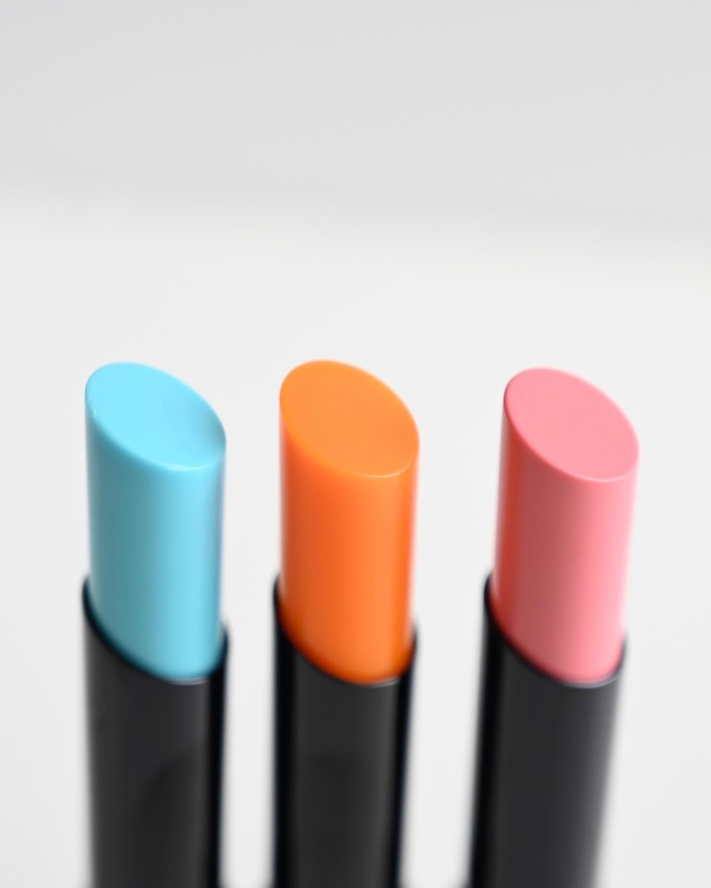 ラスティング フィニッシュ オイルモイスト ティント S/リンメル ロンドン/リップティントを使ったクチコミ（2枚目）