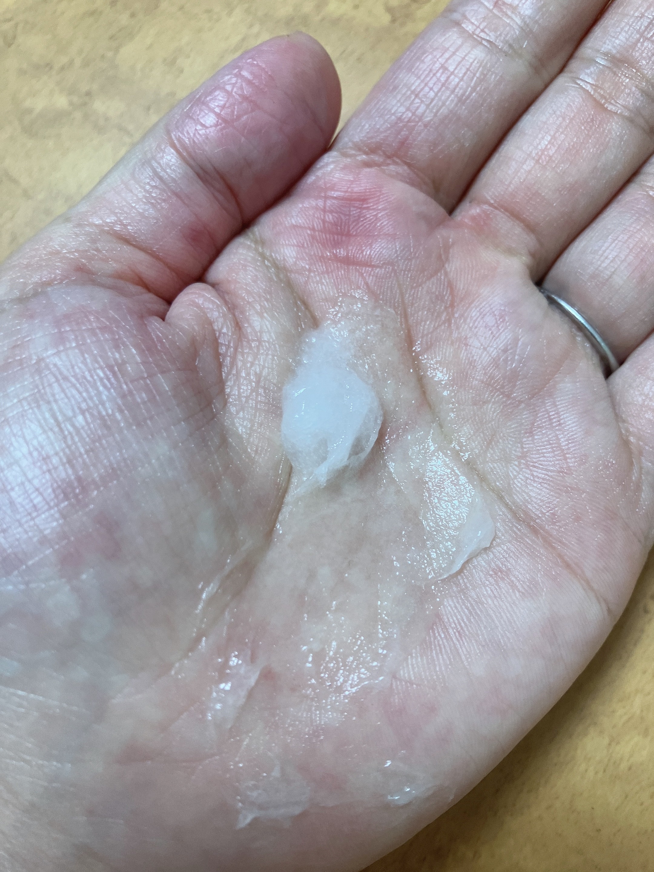 インテンスリペア ハンドクリーム/Neutrogena/ハンドクリームを使ったクチコミ（3枚目）