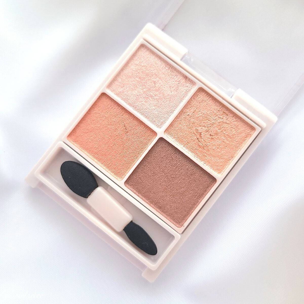 シルキースフレアイズ/キャンメイク/アイシャドウパレットを使ったクチコミ(2枚目)