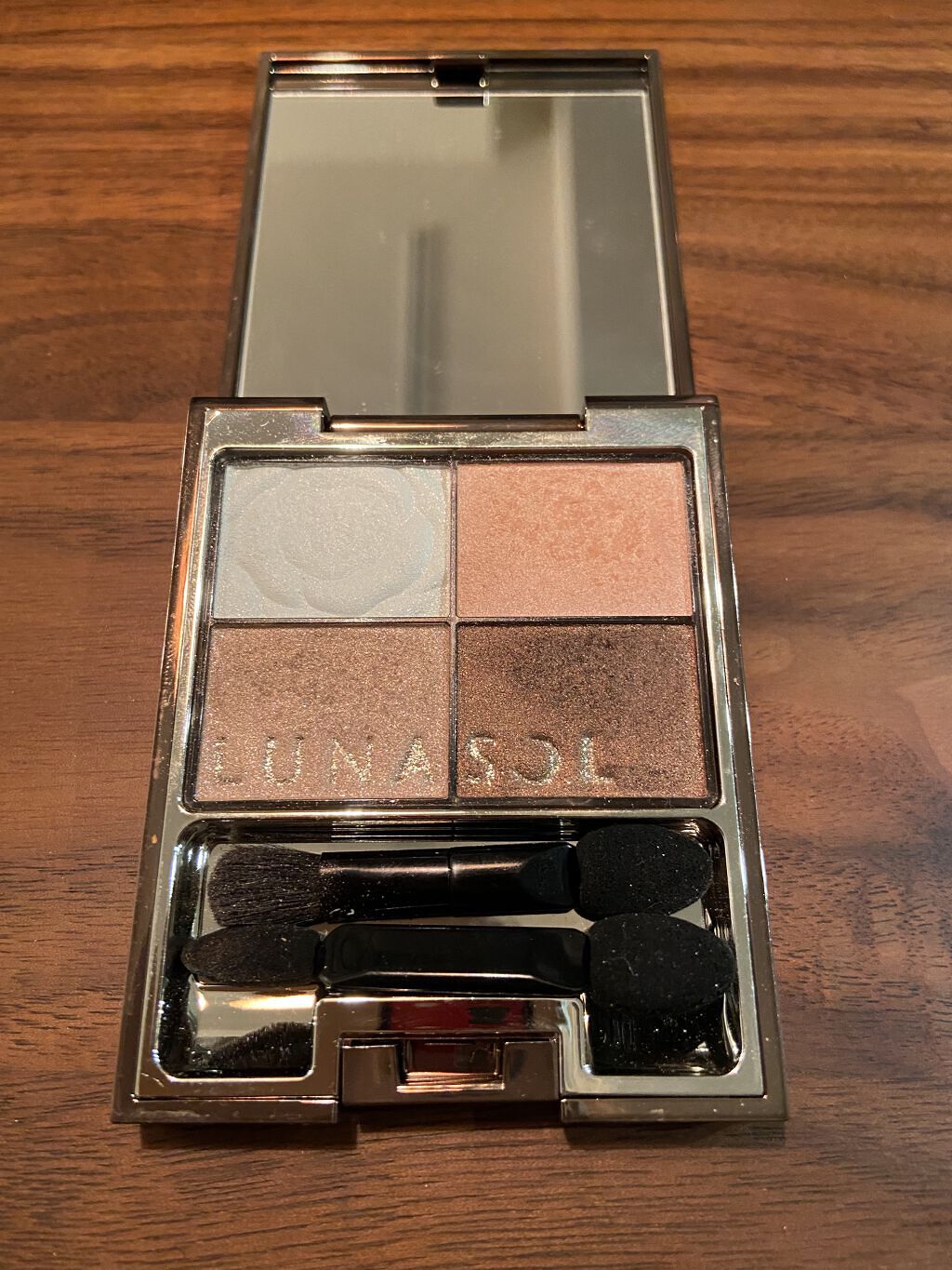 ペタルピュアアイズ/LUNASOL/アイシャドウパレットを使ったクチコミ（2枚目）