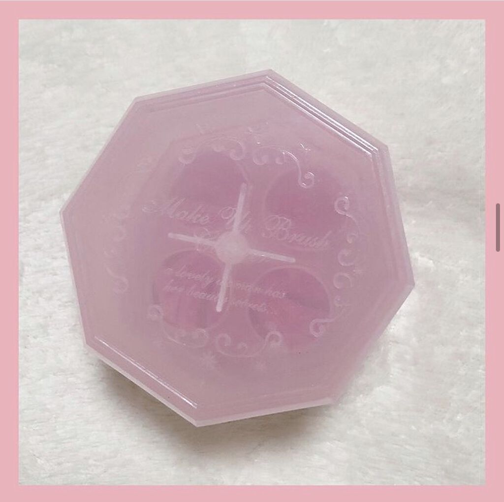 DAISO メイクブラシクリーナーのクチコミ「メイクブラシ 
きちんと洗っていますか？☺️

たぶん
🌸当たり前だよ〜！って方と
🌸実.....」（3枚目）