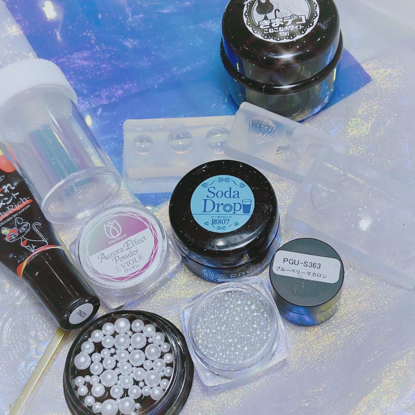 なかやまちえこ on LIPS 「とぅるっと水色ネイル☁️⠀⠀@sarikin0⠀⠀代官山にてシ..」(4枚目)