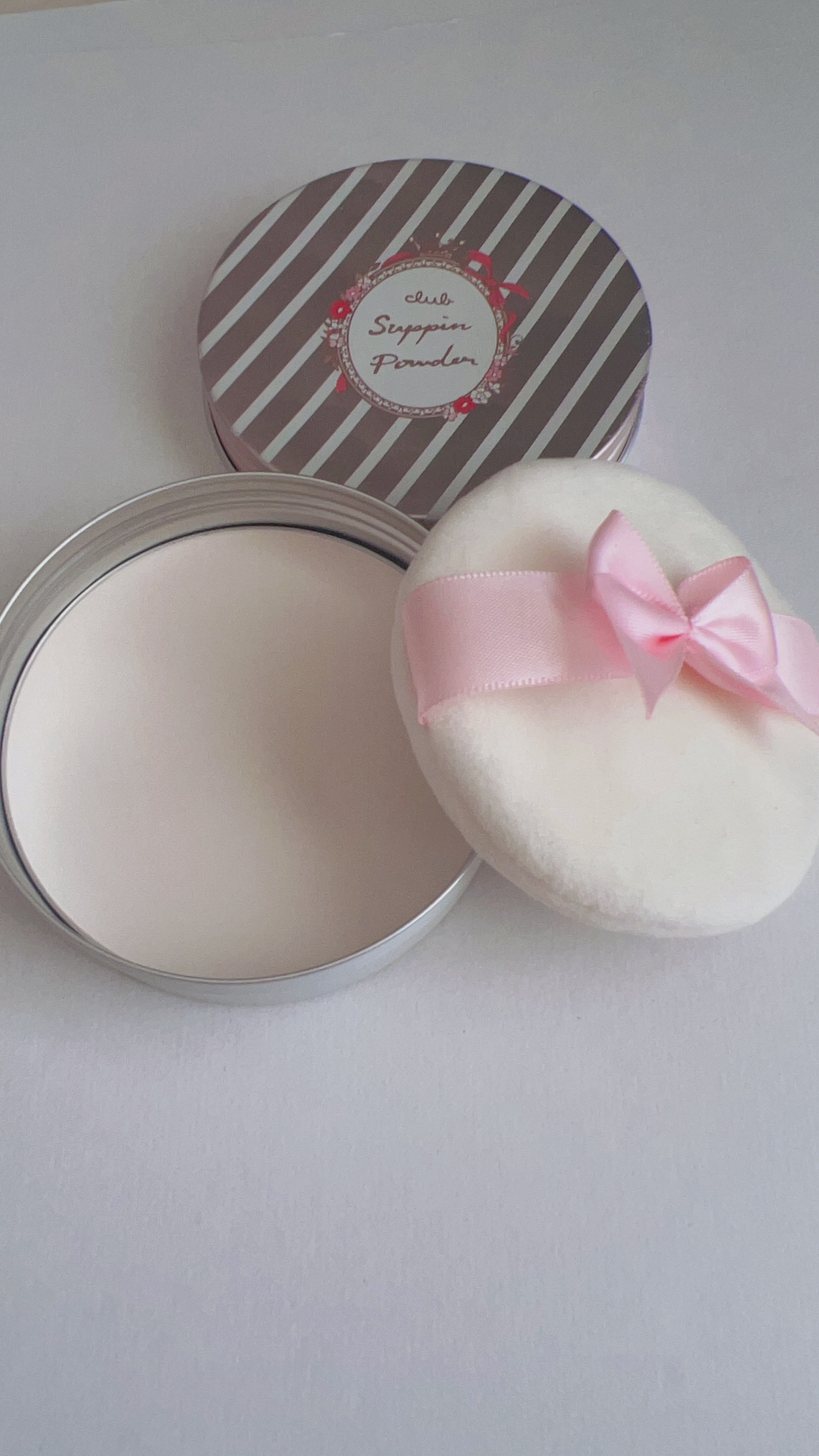 すっぴんパウダー  パステルローズの香り/クラブ/プレストパウダーを使ったクチコミ（2枚目）