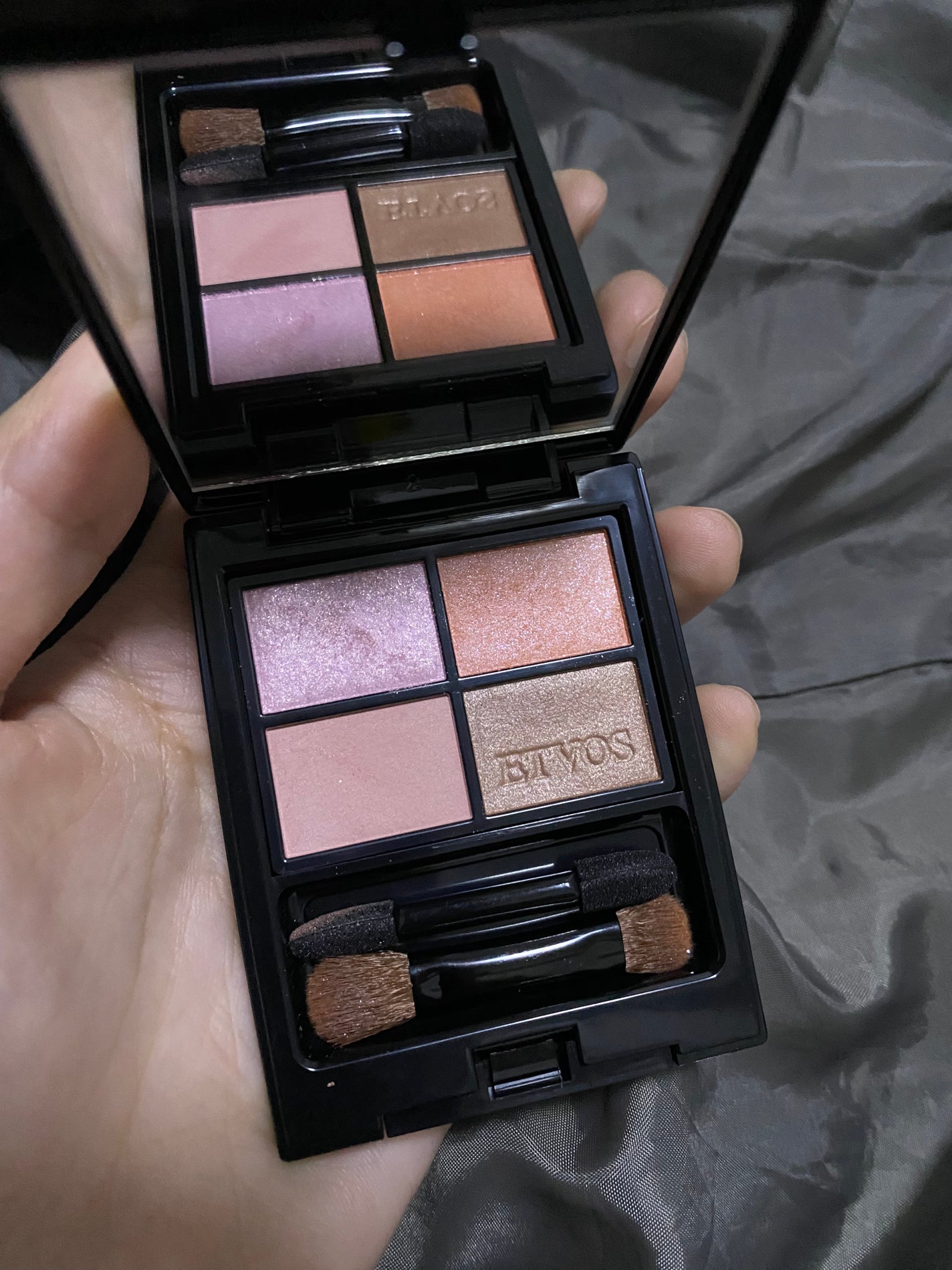 ミネラルクラッシィシャドー/エトヴォス/アイシャドウパレットを使ったクチコミ(1枚目)