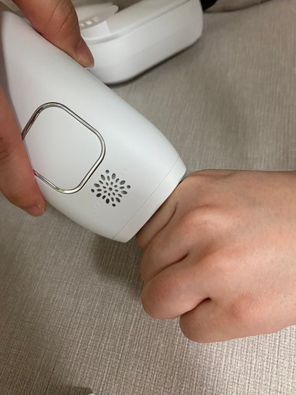 eosika SIPL-1000C 家庭用光美容器のクチコミ「eosika
SIPL-1000C 家庭用光美容器
5年前に脱毛したけど
脇、足の指、手の指.....」(3枚目)