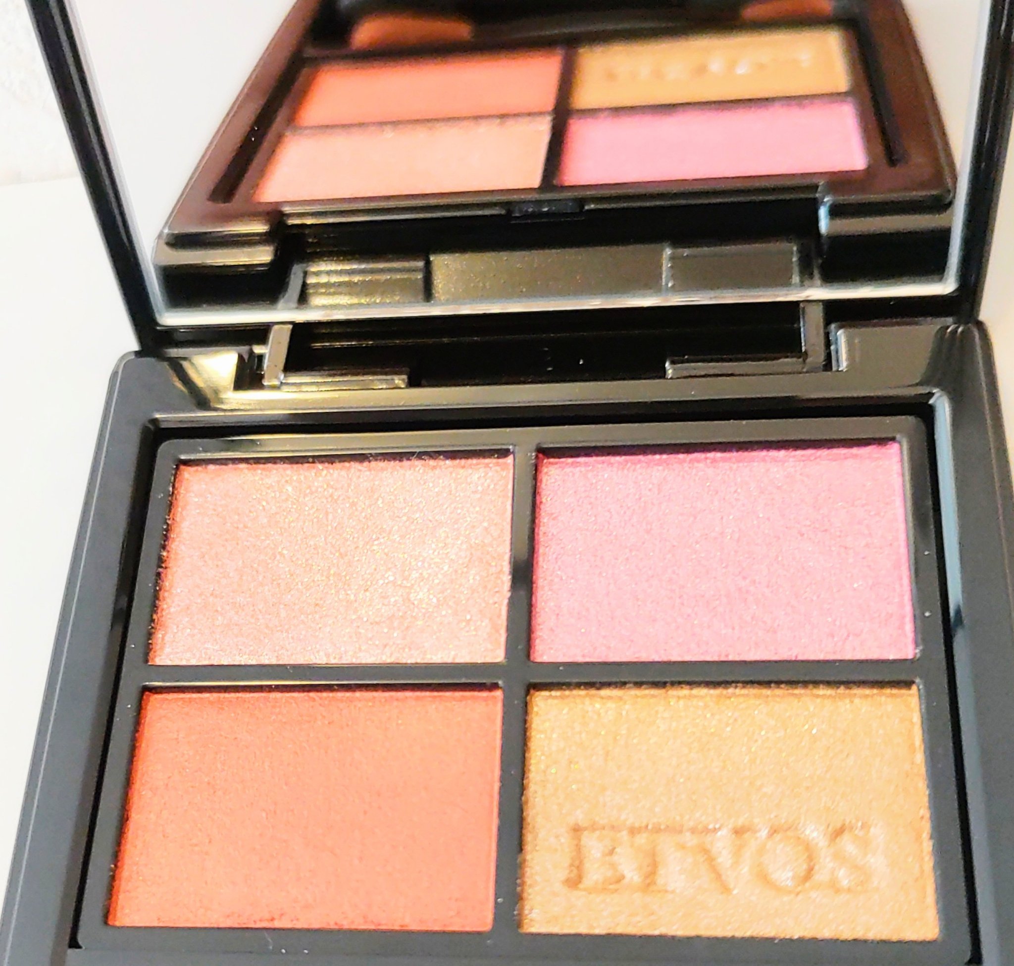 ミネラルクラッシィシャドー/エトヴォス/アイシャドウパレットを使ったクチコミ（3枚目）