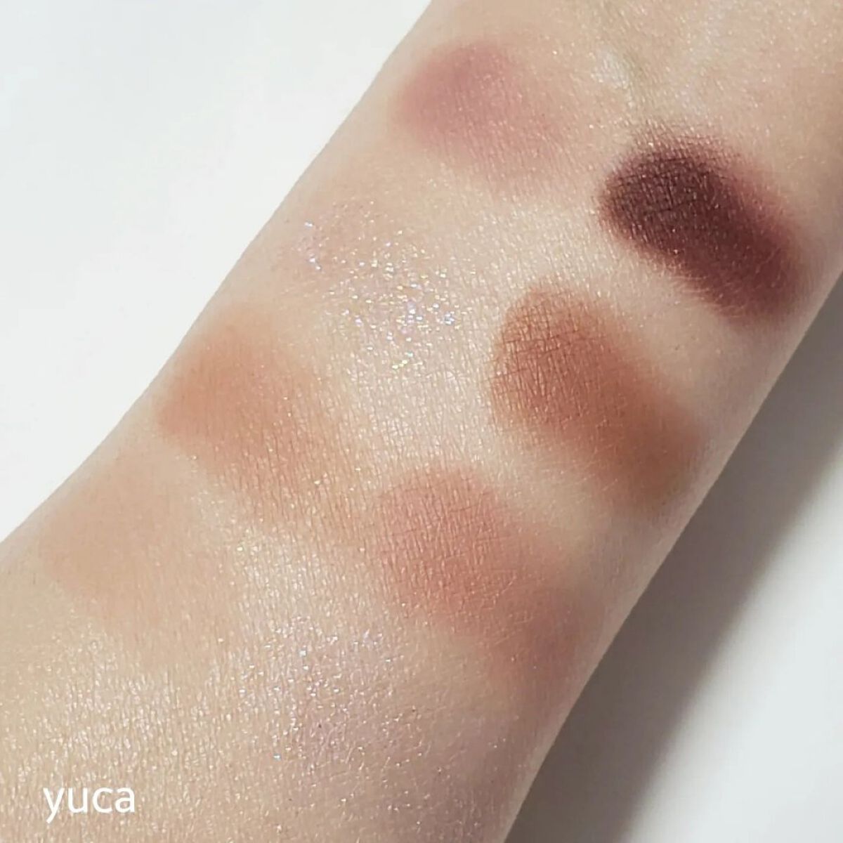 アイクラッシュマルチシャドウパレット/B. by BANILA/アイシャドウパレットを使ったクチコミ（3枚目）