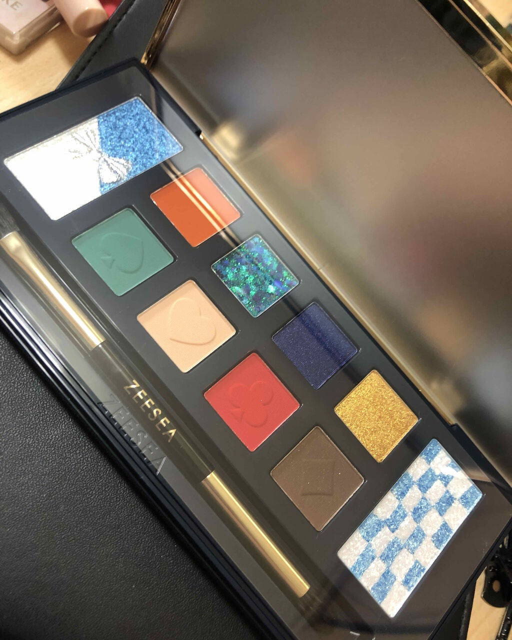 アリスドリームランドシリーズ 12色アイシャドウパレット(ZEESEA×大英博物館)/ZEESEA/アイシャドウパレットを使ったクチコミ(4枚目)