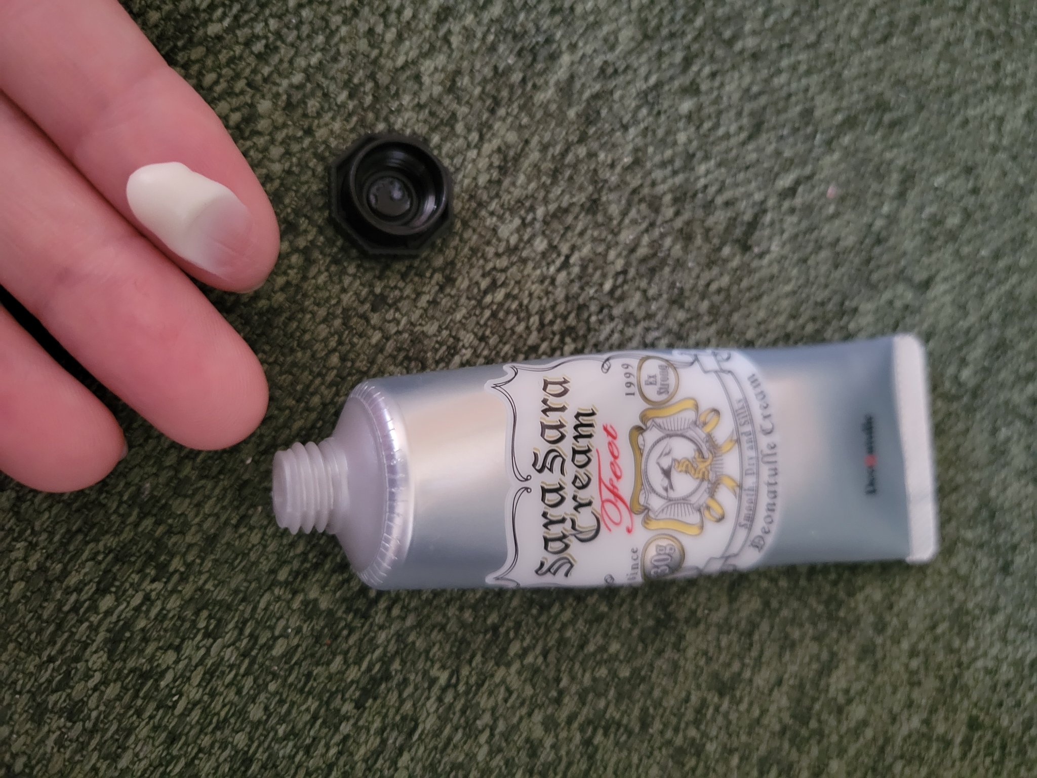 薬用さらさらデオドラントパウダー/デオナチュレ/デオドラント・制汗剤を使ったクチコミ（3枚目）