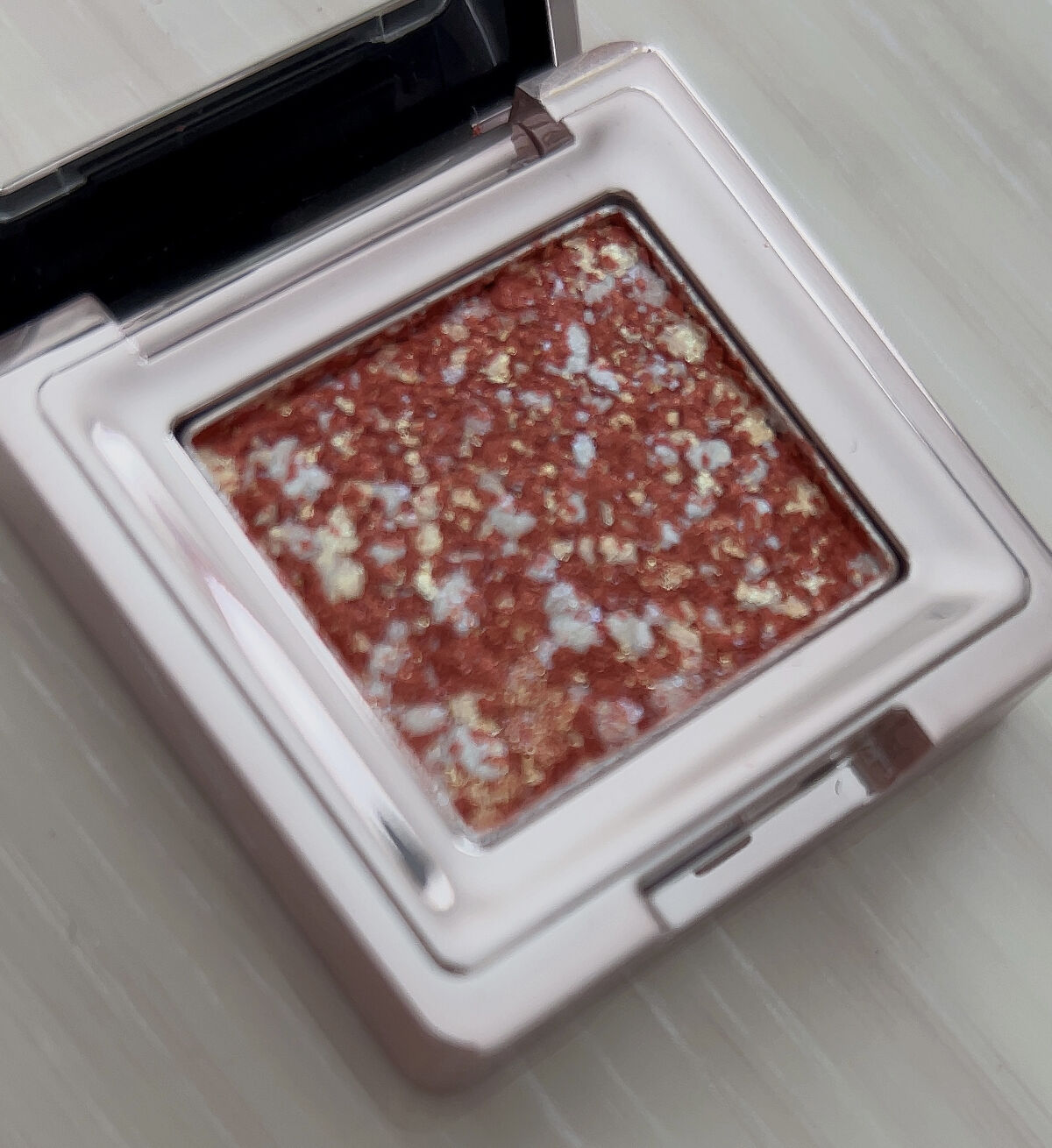 グリッタープリズム シャドウ GCR01/MISSHA/グリッターを使ったクチコミ（3枚目）