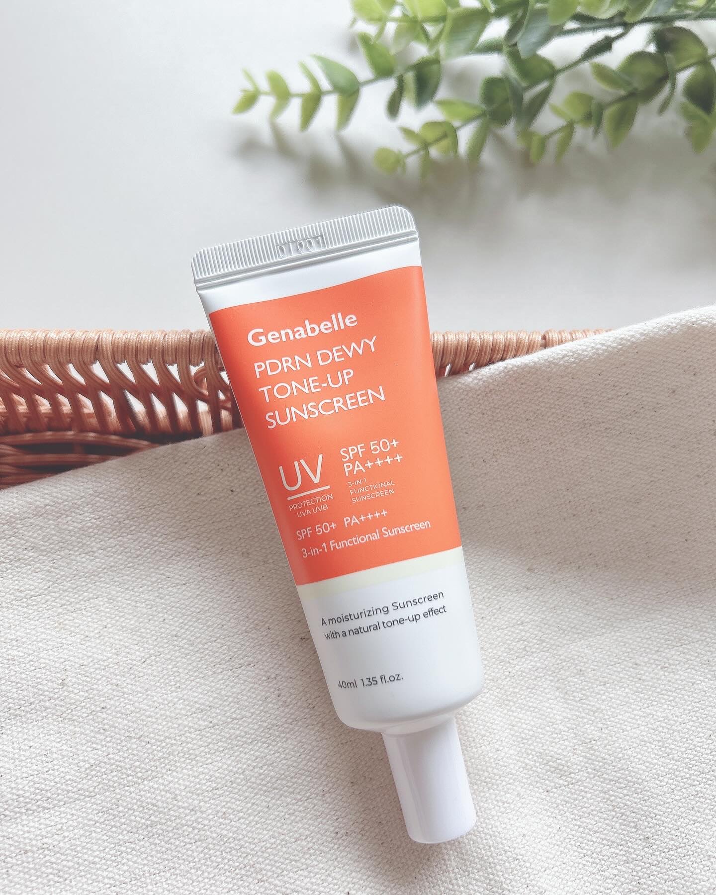 𓆸𓆸𓆸
⁡
🌿　ジェナベール
　　　　PDRNデューイートーンアップ
　　　　　　　サンスクリーン　🌿
⁡
韓国発ダーマコスメブランドから
今美容好きの間でも話題となっている
『PDRN』が配合された日焼け止めが発売☀️
⁡
最近