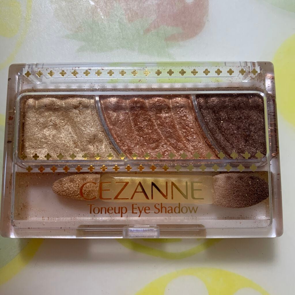 トーンアップアイシャドウ/CEZANNE/アイシャドウパレットを使ったクチコミ(1枚目)