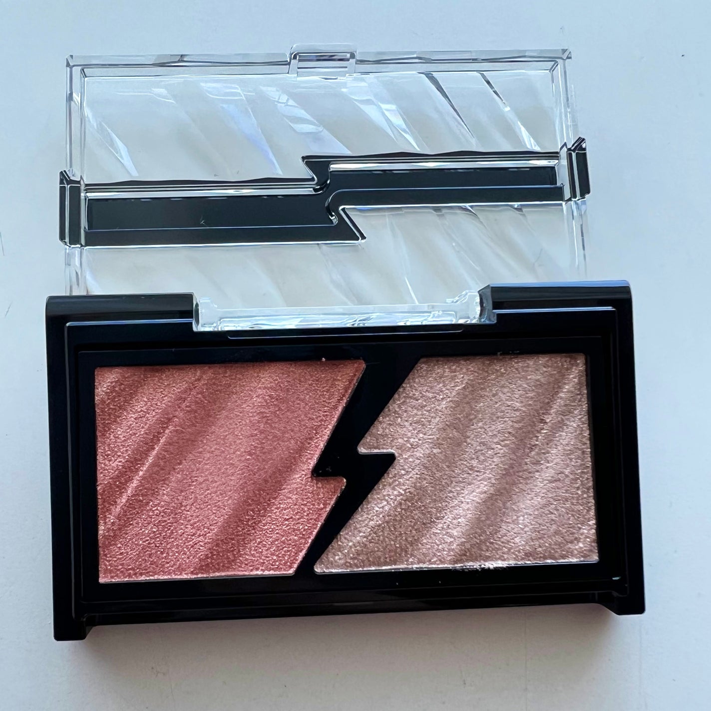 エレクトリックショックアイズ /KATE/アイシャドウパレットを使ったクチコミ(1枚目)