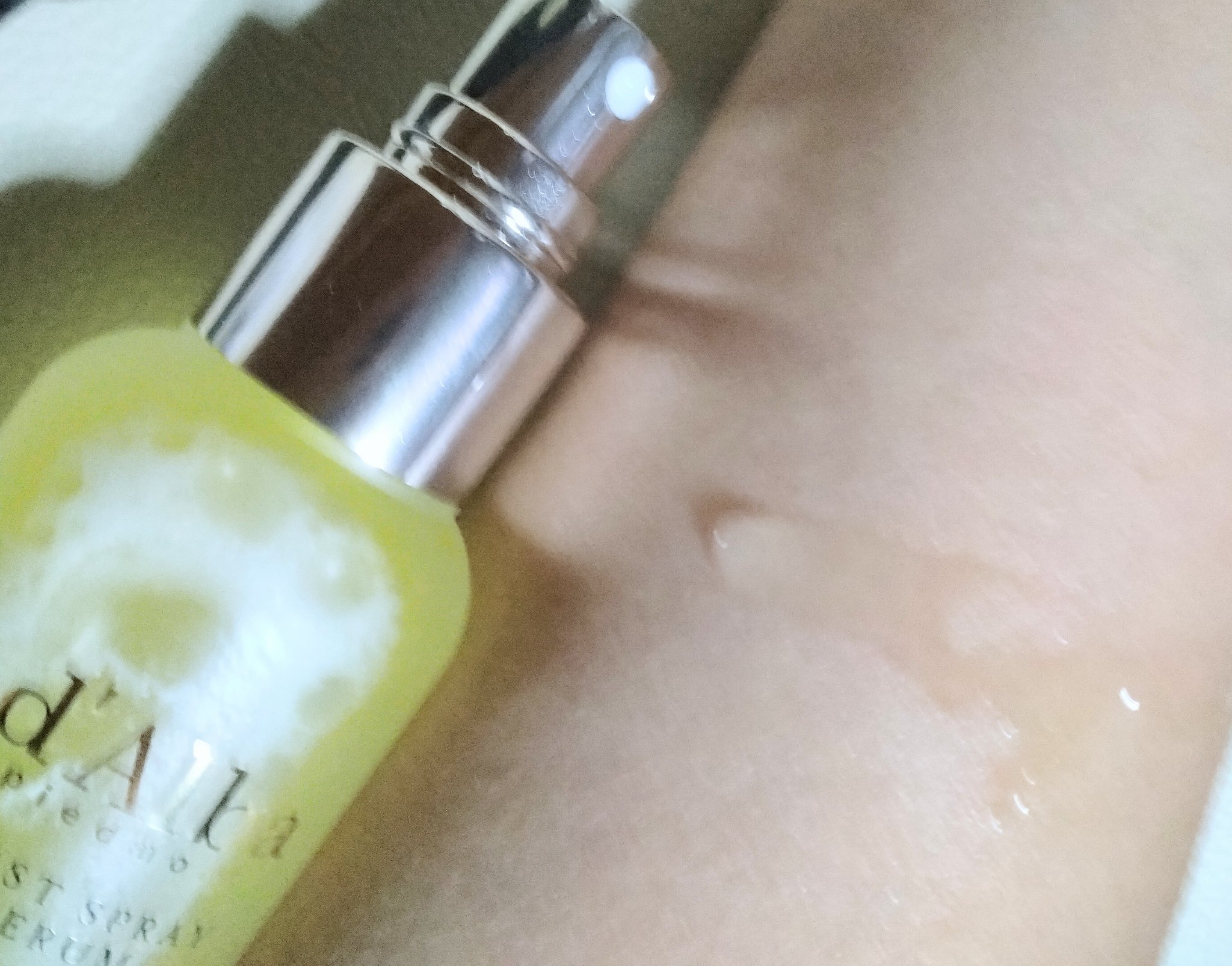 ダルバ ホワイトトリュフファーストスプレーセラム/ダルバ/ミスト状化粧水を使ったクチコミ（3枚目）