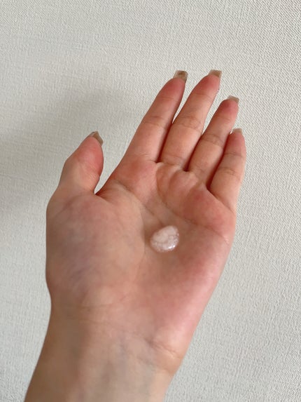 espoir ピュアラディアンスグローライザーのクチコミ「ツヤ肌が作れる🤍
✼••┈┈••✼••┈┈••✼••┈┈••✼••┈┈••✼
espoir.....」(3枚目)