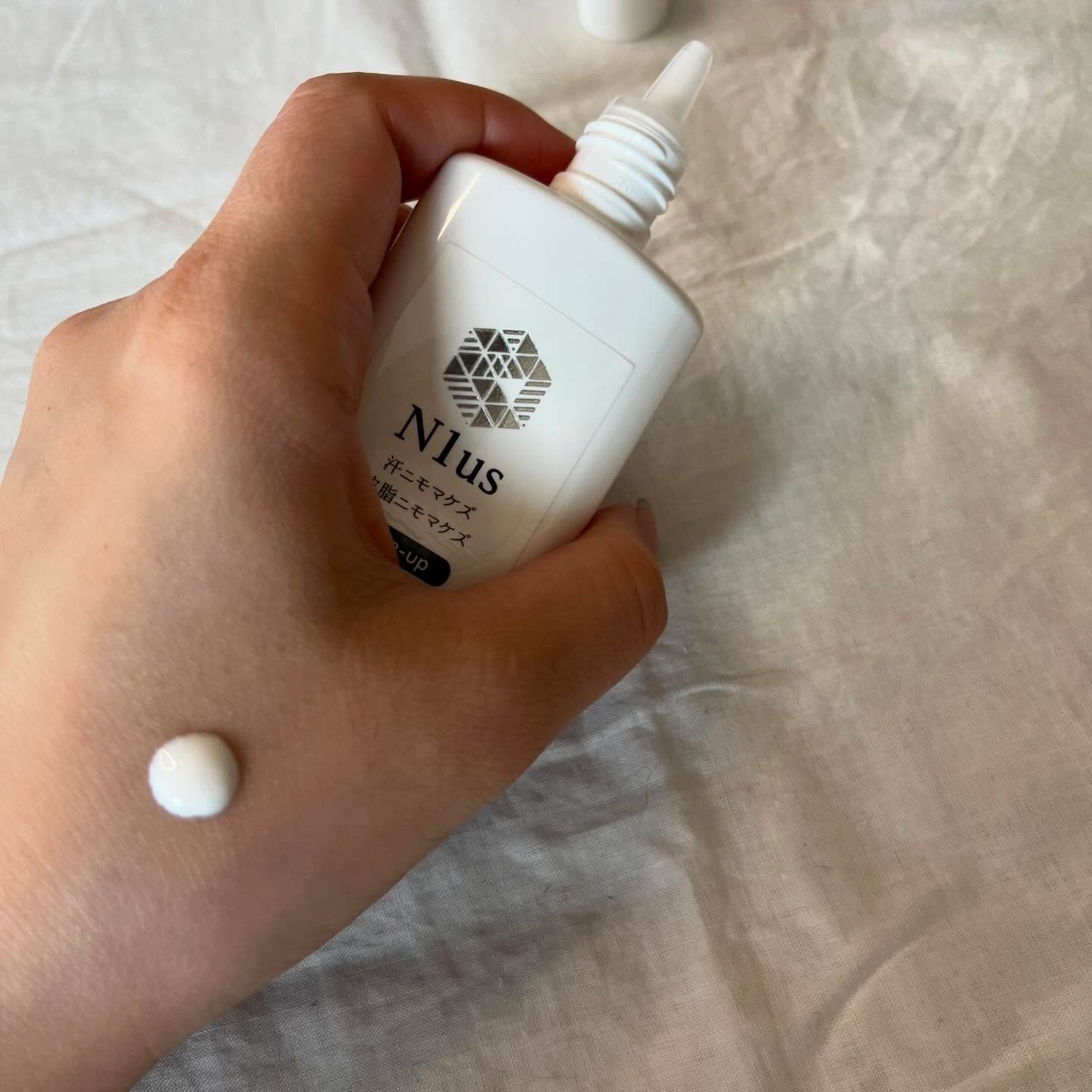 汗ニモマケズ皮脂ニモマケズ/N1us/化粧下地を使ったクチコミ（3枚目）