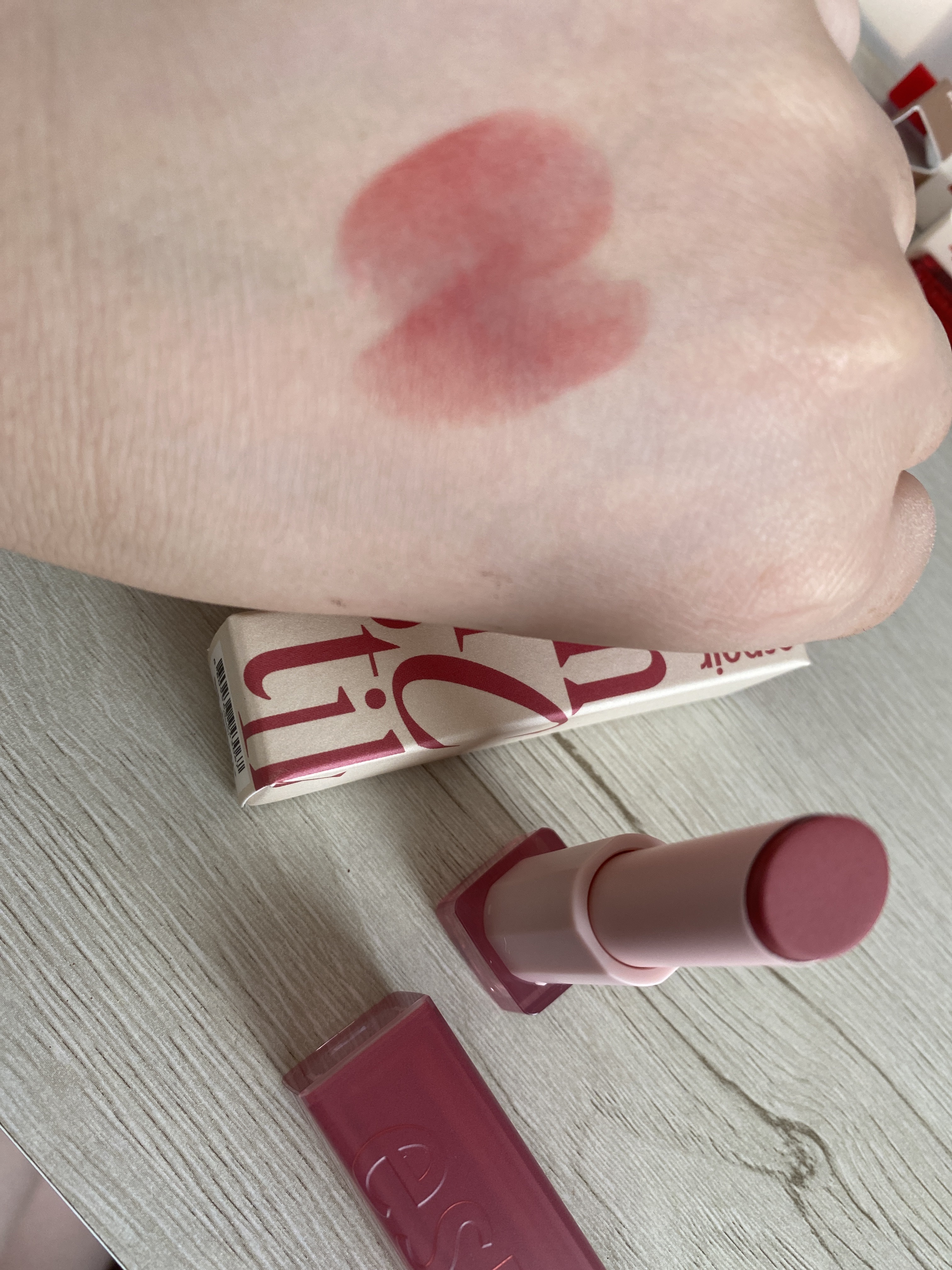 ノーウェアティンスティック/espoir/口紅・グロス・リップライナー・リップケアを使ったクチコミ（2枚目）