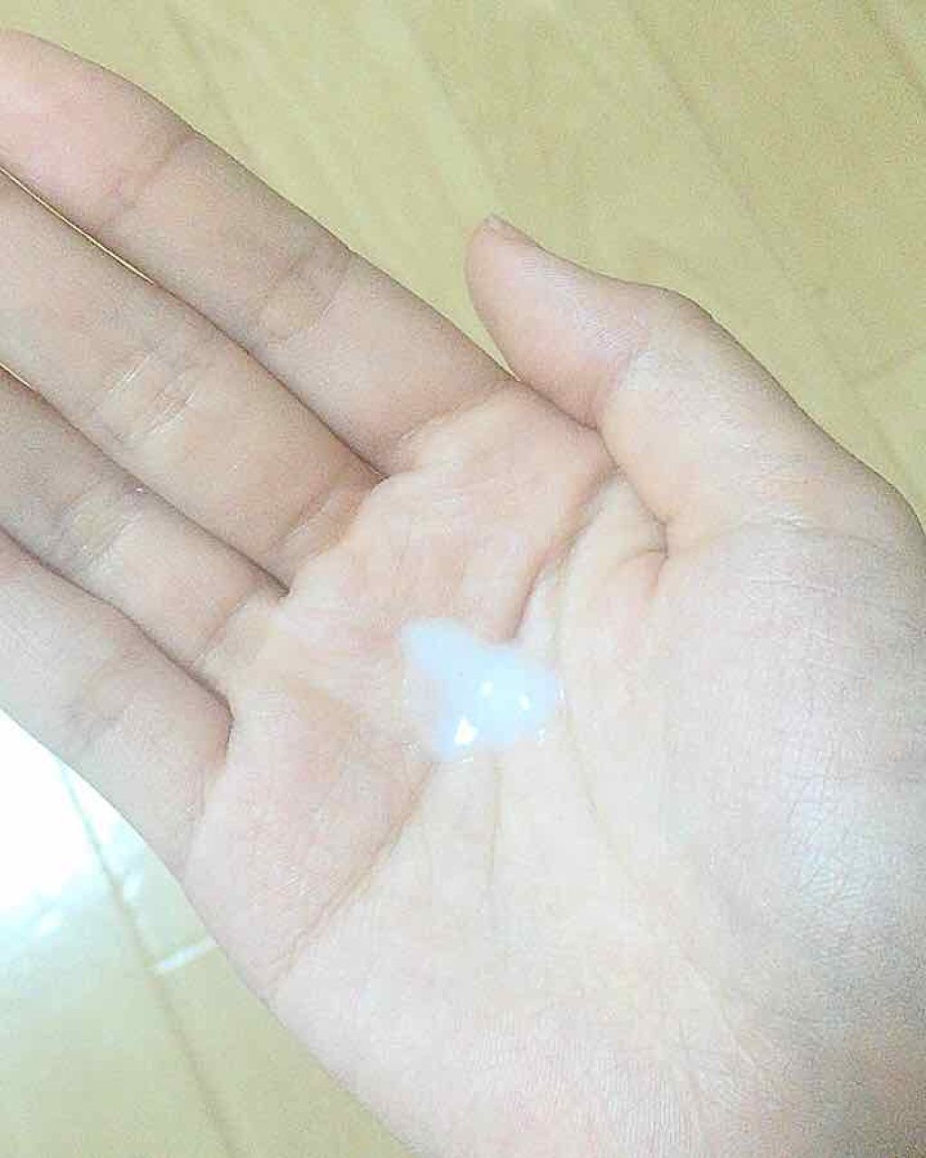 コスモホワイトニングローションV(薬用美白化粧水)/DAISO/化粧水を使ったクチコミ（3枚目）