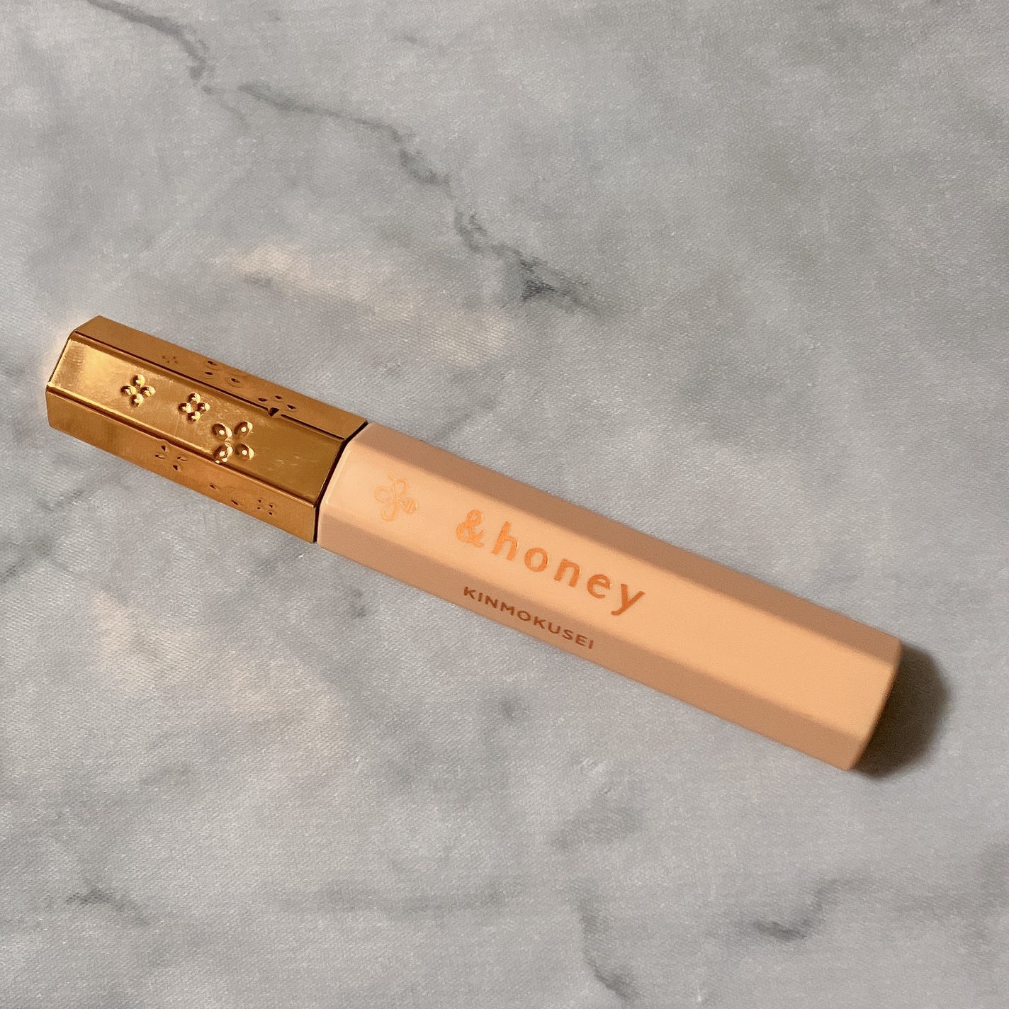 アンドハニー キンモクセイ マトメイク スティック4.0/&honey/ヘアジェルを使ったクチコミ(2枚目)