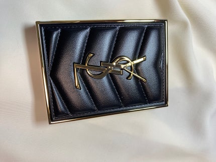 クチュール ミニ クラッチ/YVES SAINT LAURENT BEAUTE/アイシャドウパレットを使ったクチコミ(2枚目)