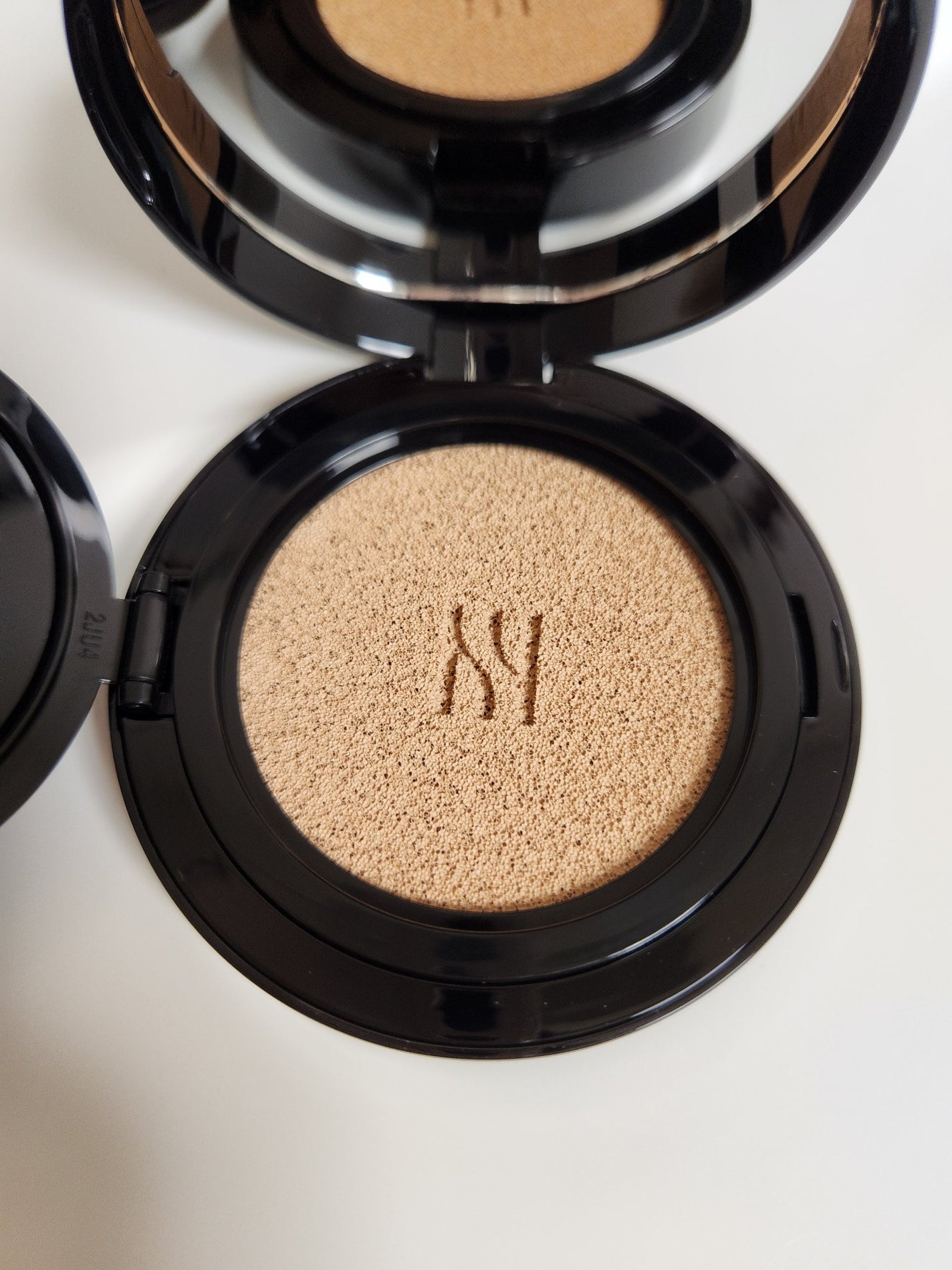 ブラック クッション ファンデーション/HERA/クッションファンデーションを使ったクチコミ(3枚目)