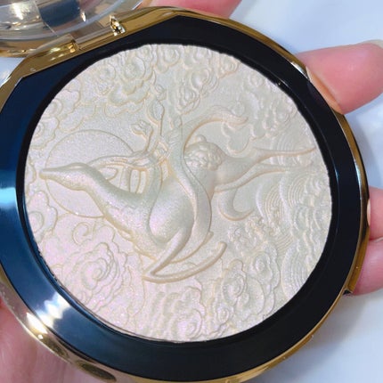 灵鹿浮雕 ハイライト/CARSLAN/パウダーハイライトを使ったクチコミ(4枚目)