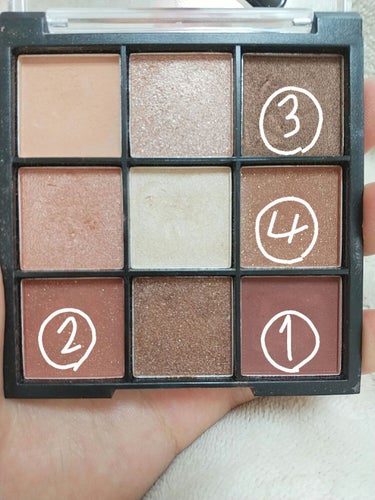 UR GLAM　BLOOMING EYE COLOR PALETTE/U R GLAM/パウダーアイシャドウを使ったクチコミ（2枚目）