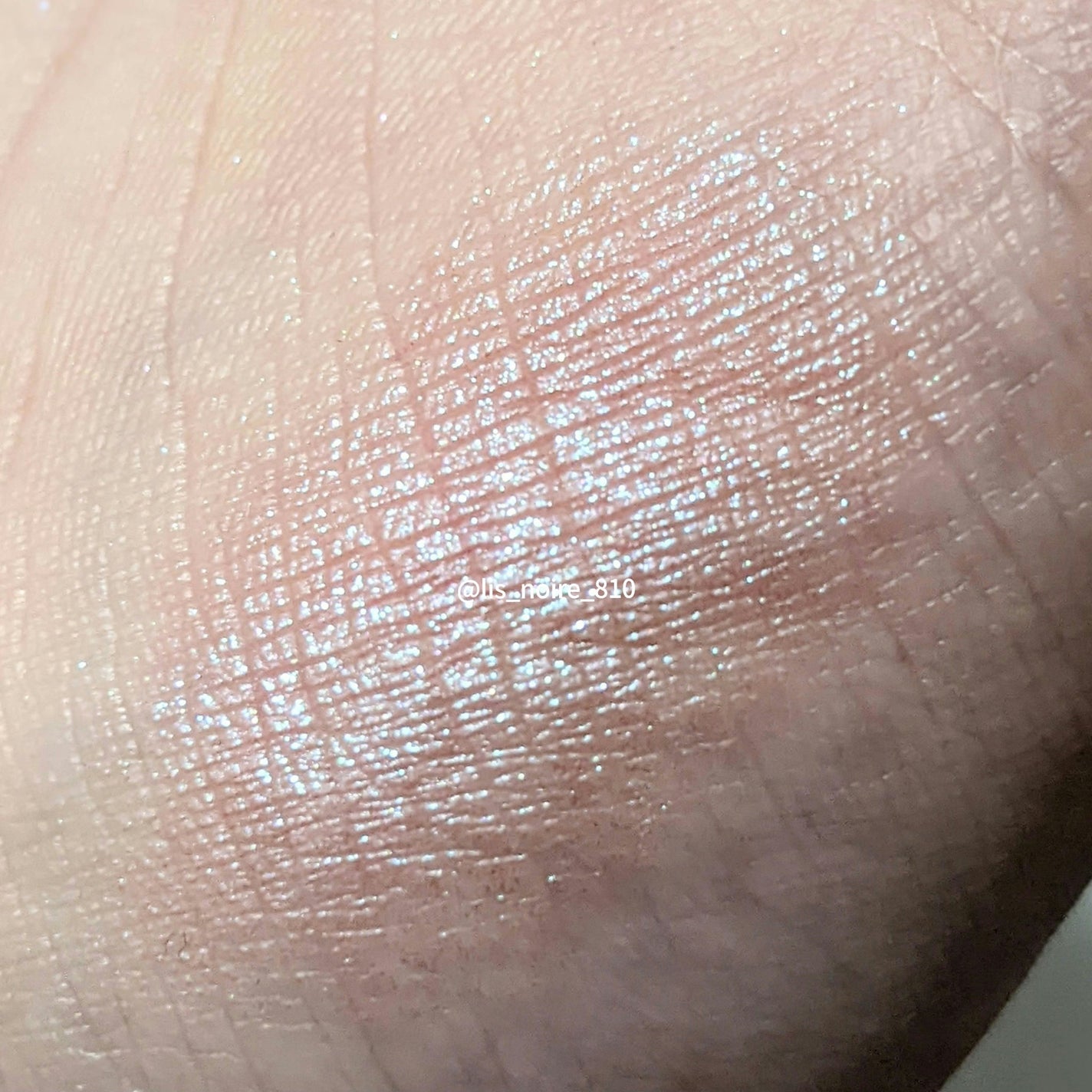 シングルアイシャドウ/aZTK/単色アイシャドウを使ったクチコミ(3枚目)