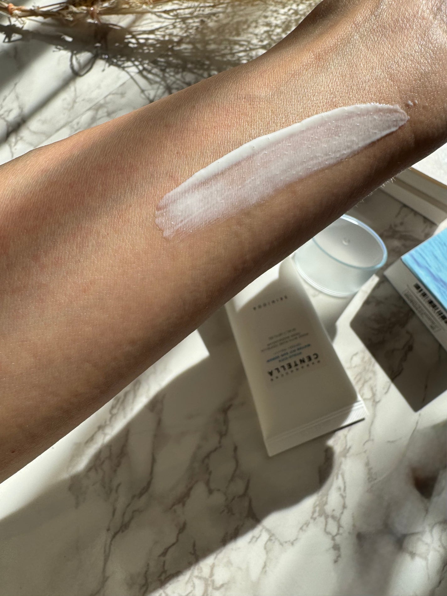 ヒアルーシカ ウォーターフィット サンセラム/SKIN1004/日焼け止めローションを使ったクチコミ(4枚目)