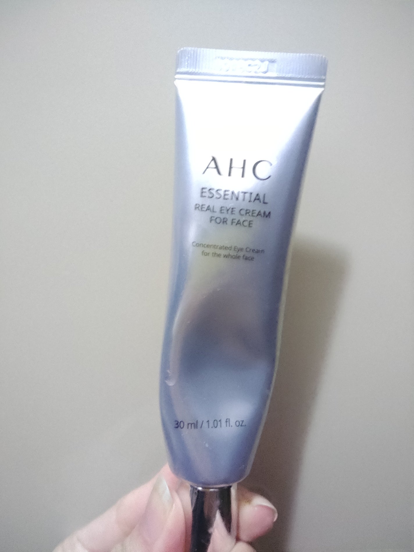 エッセンシャル リアル アイクリーム フォーフェイス/AHC/アイケア・アイクリームを使ったクチコミ(1枚目)