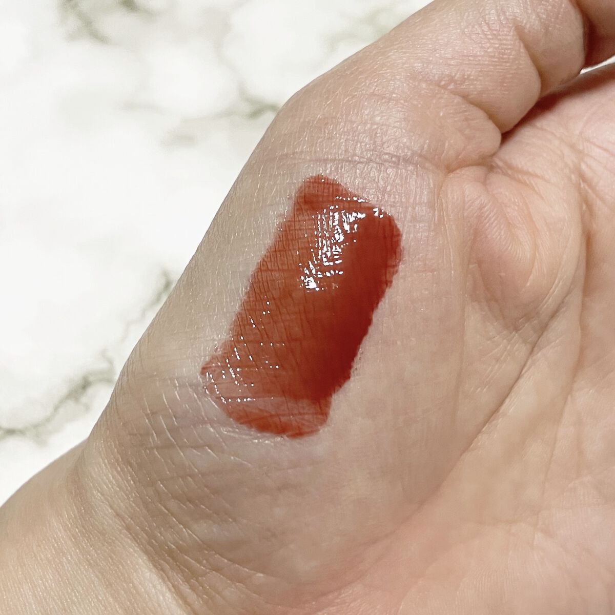 コンフォート リップオイル インテンス 10 ディープカメリア/CLARINS/リップグロスを使ったクチコミ（2枚目）