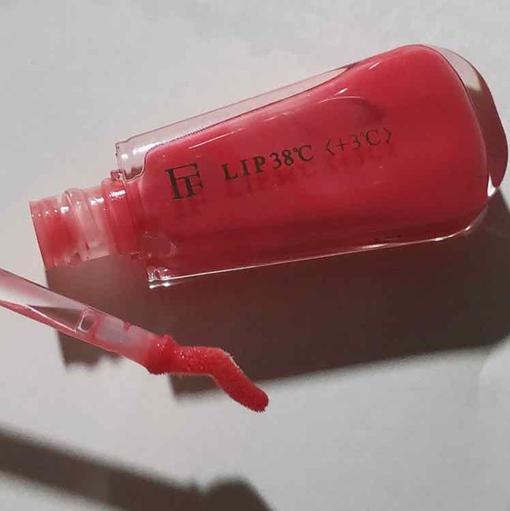 38°C / 99°F リップトリートメント (リップ美容液)/UZU BY FLOWFUSHI/リップケアを使ったクチコミ（2枚目）