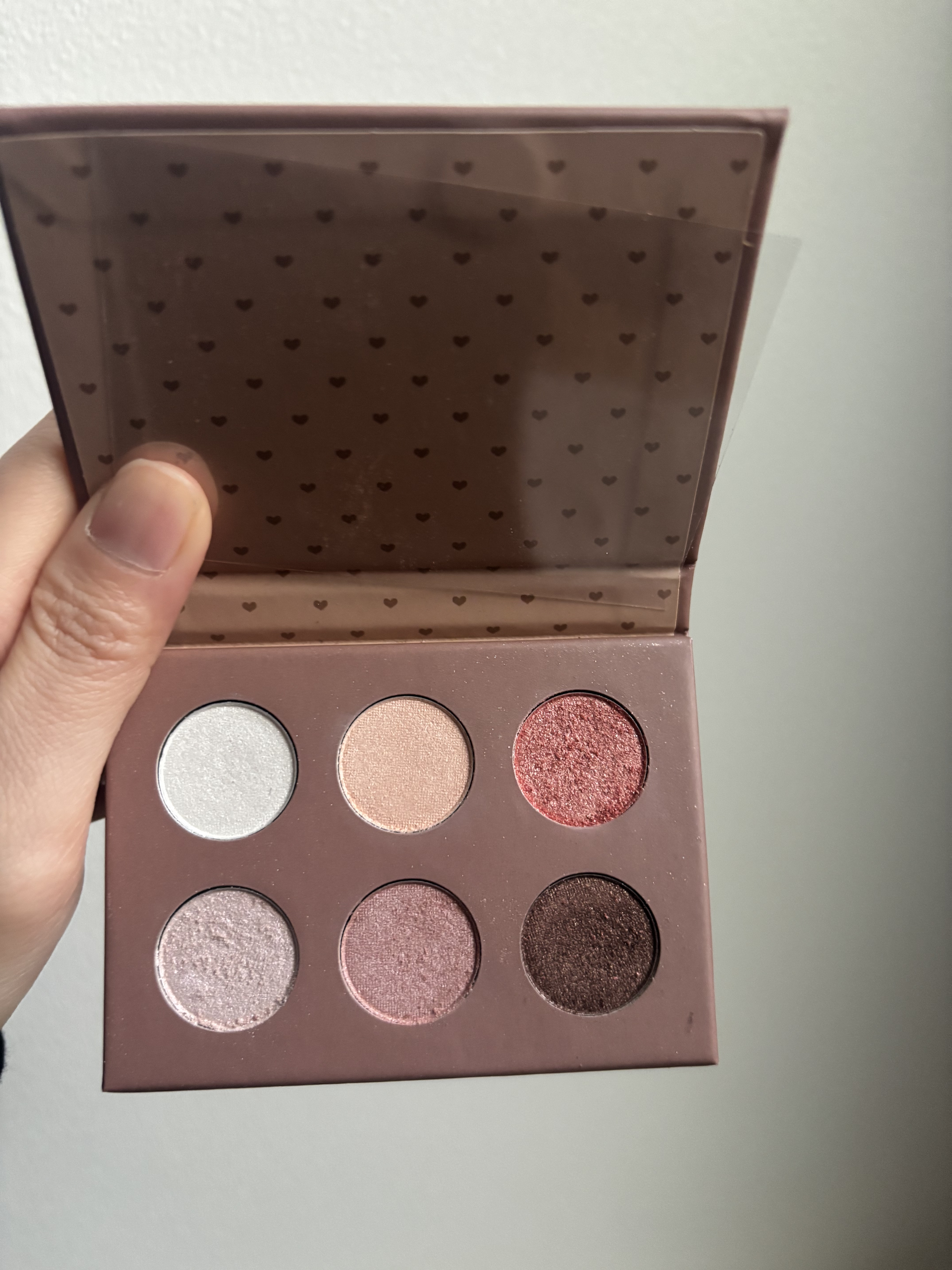 サンキューマートオリジナルディズニーアイシャドウパレット/サンキューマート/アイシャドウパレットを使ったクチコミ（1枚目）