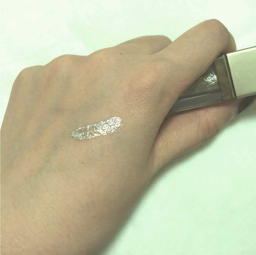 グリッター&グロウ リキッドアイシャドウ/stila/グリッターを使ったクチコミ（2枚目）