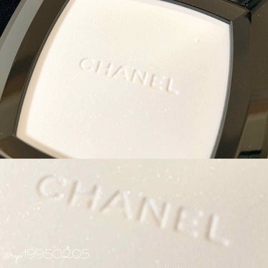 CHANEL
プードゥル ユニヴェルセル コンパクト
プレスト パウダー 10 ランピッド

めちゃめちゃ艶っ艶になる訳じゃないけど、さりげなく入ってるパールのお陰で高さを出して凹凸が綺麗に出ます。

