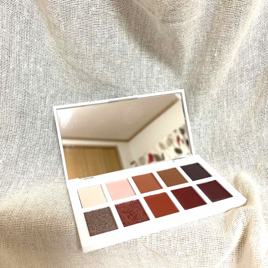 おもち on LIPS 「JELLY3月号の付録❕10色入りカラーパレットゲット🥰かわい..」(1枚目)