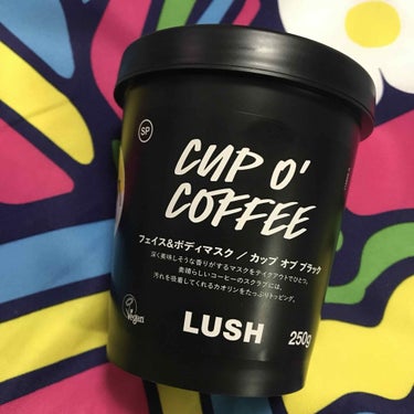 LUSH🐰💭💞

フェイス＆ボディマスク
カップ オブ ブラック

コーヒーの香りがします😌
苦手だけど我慢（笑）

お肌スベスベ😻💗🎀