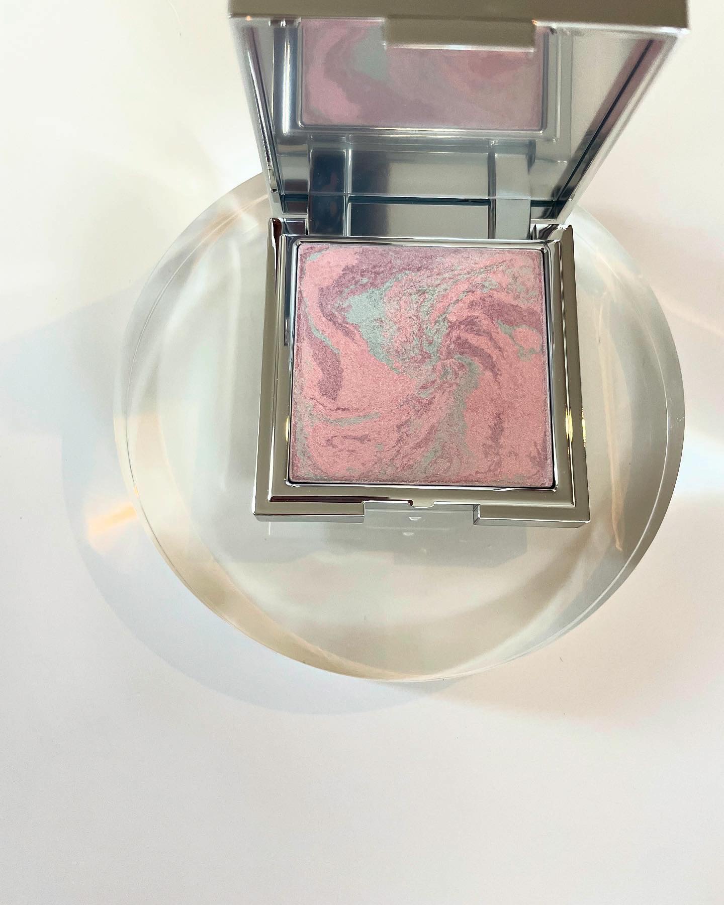 スキンルミナスハイライター/DEAR DAHLIA/パウダーハイライトを使ったクチコミ（3枚目）