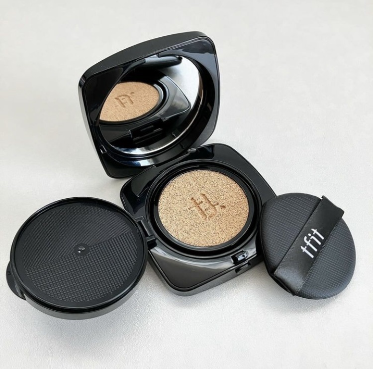 レイヤリングフィット グロークッションEX/TFIT/クッションファンデーションを使ったクチコミ（1枚目）