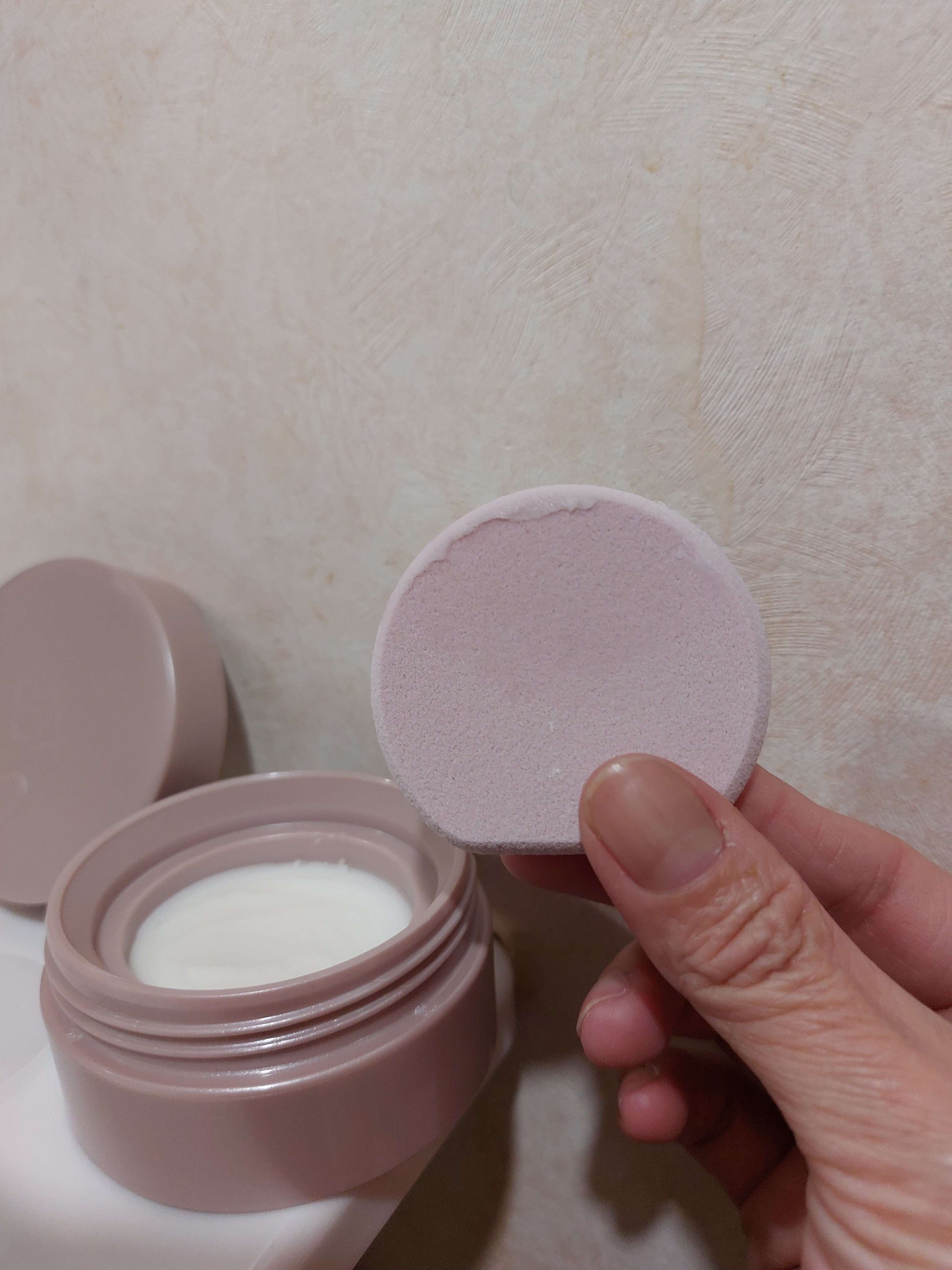 ８x４ デオドラントパテ【医薬部外品】/８ｘ４/デオドラント・制汗剤を使ったクチコミ（2枚目）