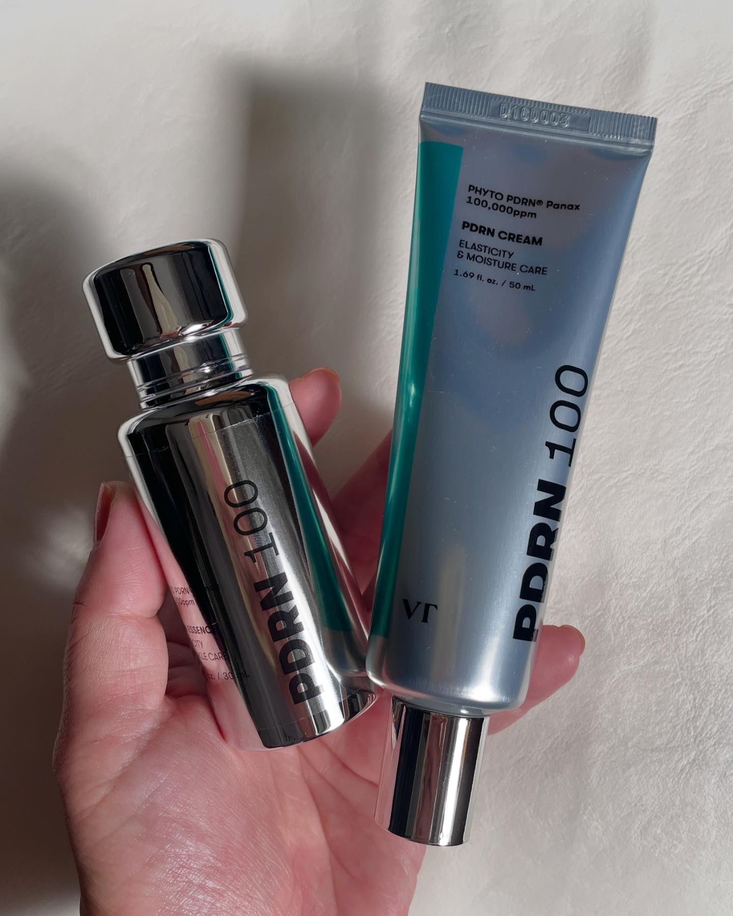 PDRN エッセンスグロウサンパクト/VT/日焼け止めクリームを使ったクチコミ（2枚目）