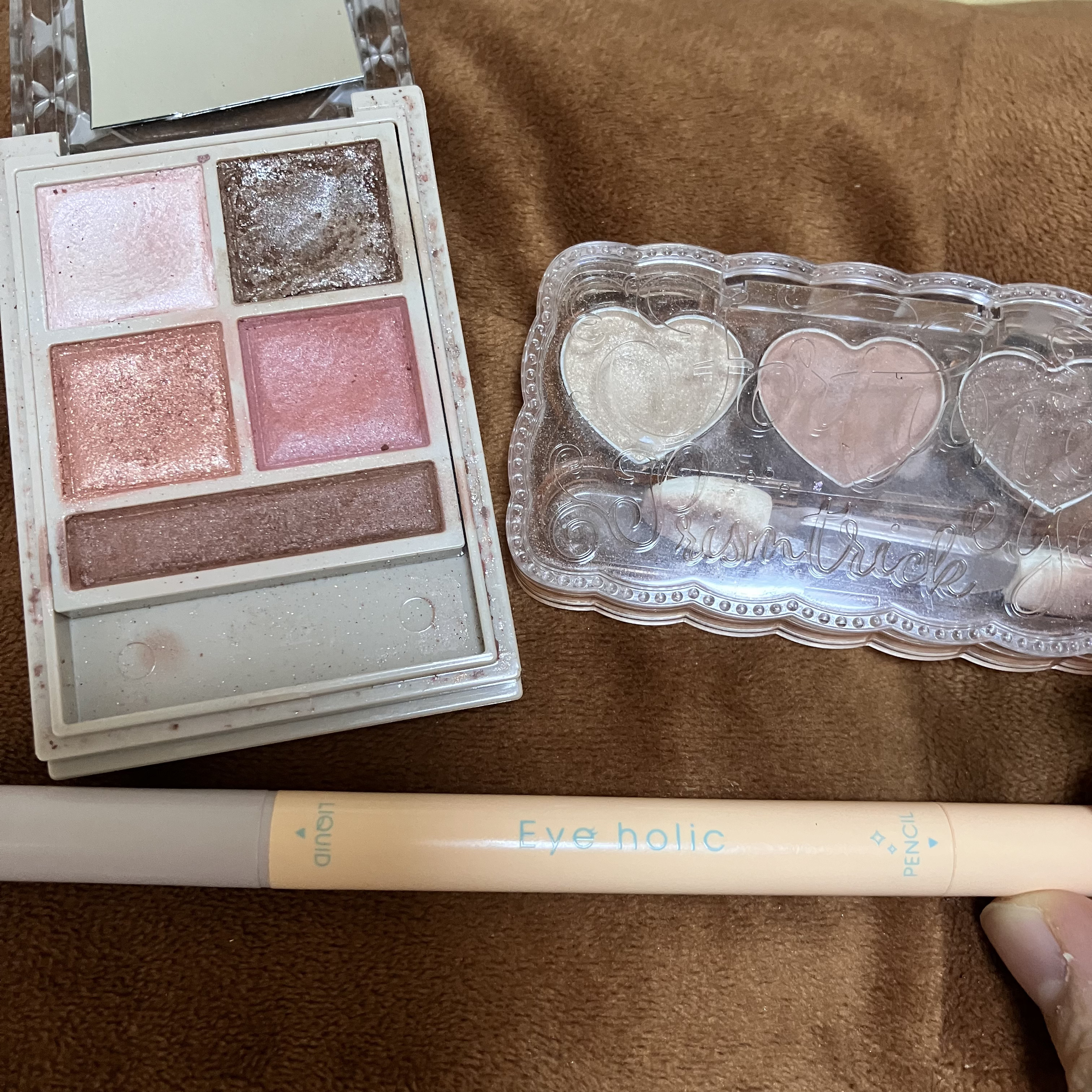 フォーチュン　ドーリーフィール　アイカラー/フォーチュン/アイシャドウパレットを使ったクチコミ（1枚目）