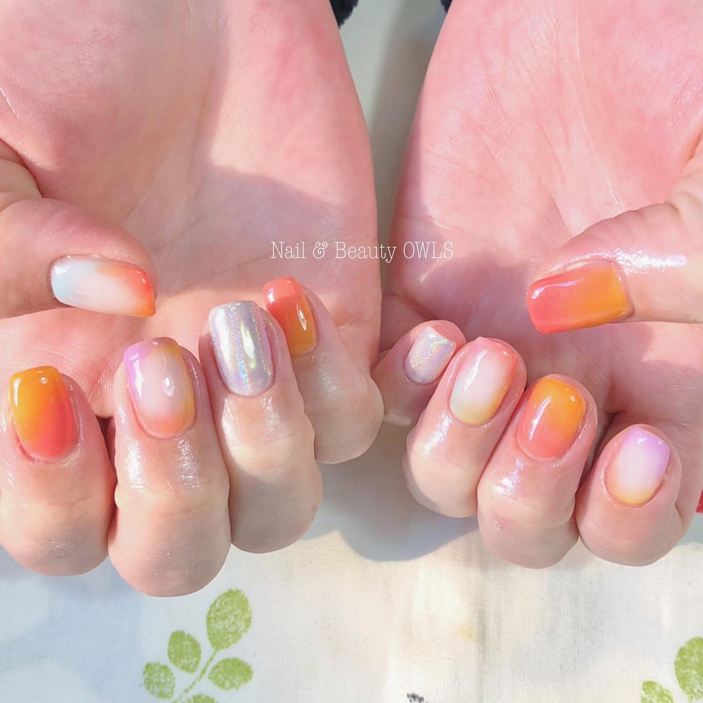 ぴよこれいと あうるす on LIPS 「囲みグラデーション。とワンカラーグラデーションとユニコーン🦄#..」(2枚目)