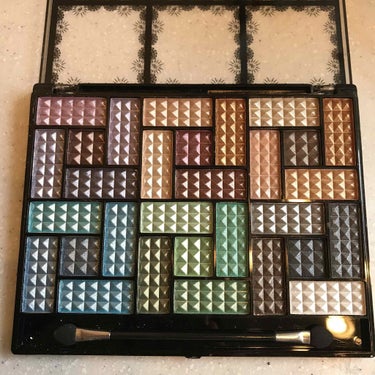 30COLORSEYESHADOWPALETTE/Dolly Angel/アイシャドウパレットを使ったクチコミ（1枚目）